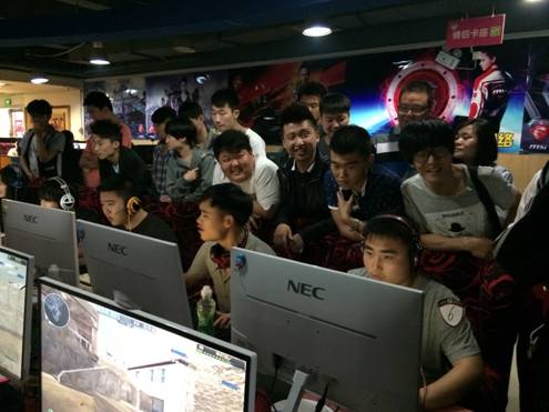 六位球童是 六位球童是